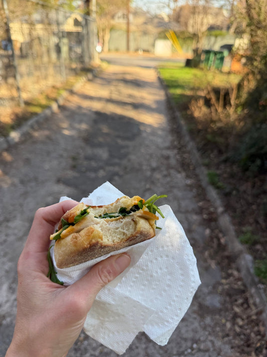 sugo, turkey and cheese sandwich